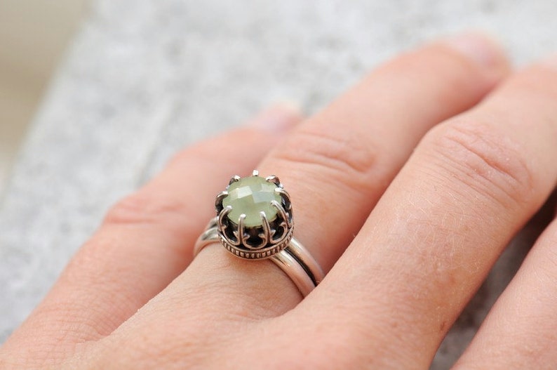 Prehnite ring size 6.25 or made to order, sterling silver ring with mint green gemstone, crown ring, princess ring image 4