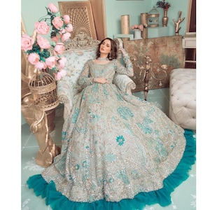 パキスタンのウェディングロングフロックガウン/マキシドレス、婚約ニッカメヘンディ衣装、インドのデザイナー服、花嫁介添人ドレス、イード衣装