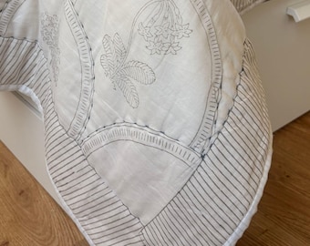 Ivory Leaf Medallion Hand Block Print Jaipuri Quilt | 100% Cotton Razai | Reversible Heirloom | 230x270 cm