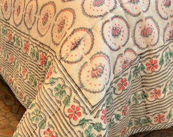 Coral Medallion Hand Block Print Jaipuri Quilt, 100% Cotton Razai, Reversible Heirloom (230x270 cm)