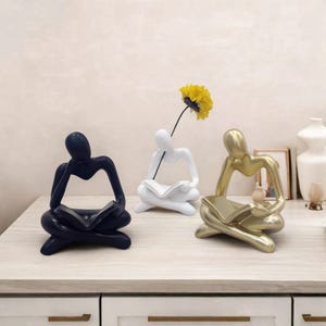 Nordic Abstract Thinker Statue – Modern Craft Sculpture for Home, Office & Collectible Art Decor