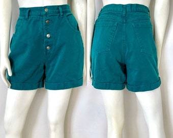 Denim verde acqua vintage anni '90, chiusura con bottoni, pantaloncini con risvolto (taglia 8)