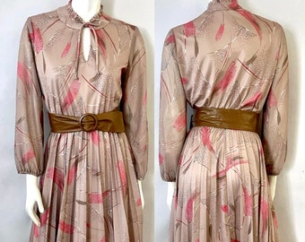 Vintage 70's Tan, Raglan Sleeve, Pleated Dress (L)