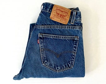 Jean Levi's 505 vintage des années 2000, jambe droite, coupe slim (W32)