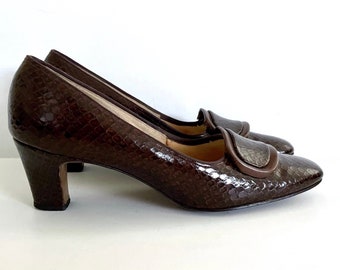 SALE Vintage 60's Mod, Brown, Leather, Heels by Naturalizer (Size 7N)