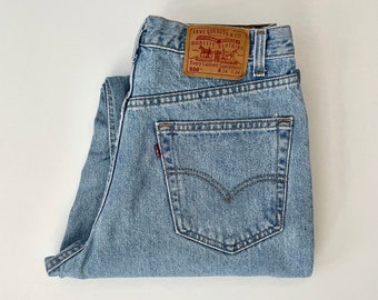 Vintage 90's Levi's 550 Jeans, Relaxed Fit, Long Denim (W32)