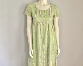 Vintage 70's Boho, Maxi Dress, Short Sleeve, Full Length, Lace Overlay (XS)