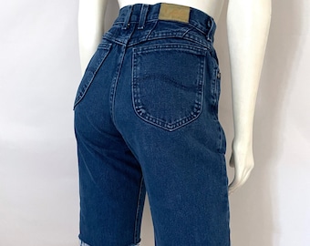 80’s Lee Navy Blue, High Waisted, Cut Off Shorts (M)