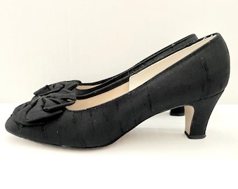 Vintage 60's Realites, Black, Fabric, Heels  (Size 7)