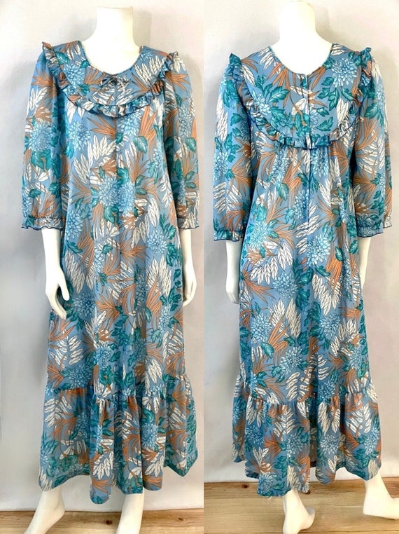 Vintage 70's Pearl, Blue Floral Nightgown (S)