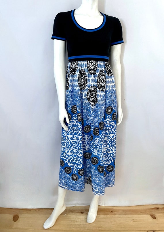 Vintage 70's Olga, Blue Geometric Nightgown (Size… - image 3