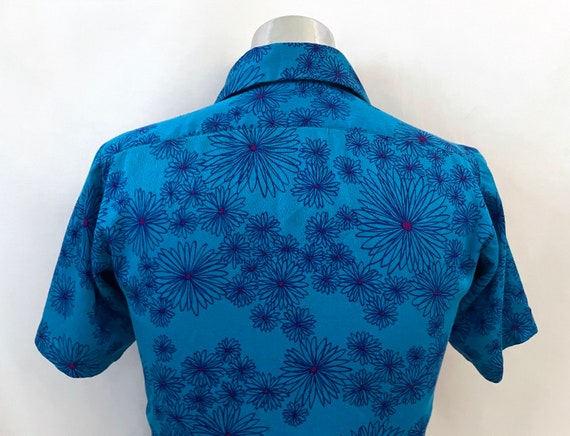 Vintage 60's Blue, Purple, Floral Hawaiian, Shirt… - image 8