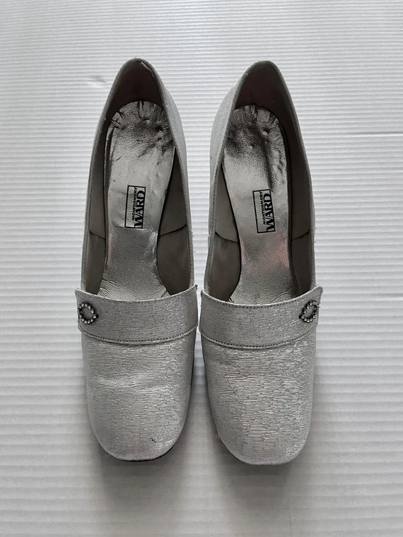 60's Mod, Silver Lame, Jeweled, Pumps (Size 8) - image 4