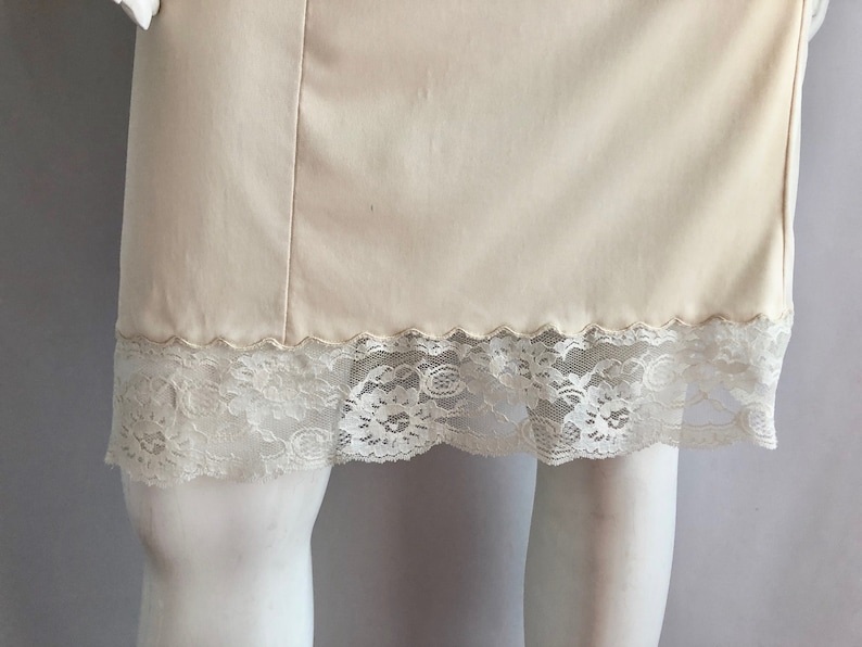 Lace Size 32 Knee Length Vintage Lingerie Women/'s 70/'s Cream Dress Slip