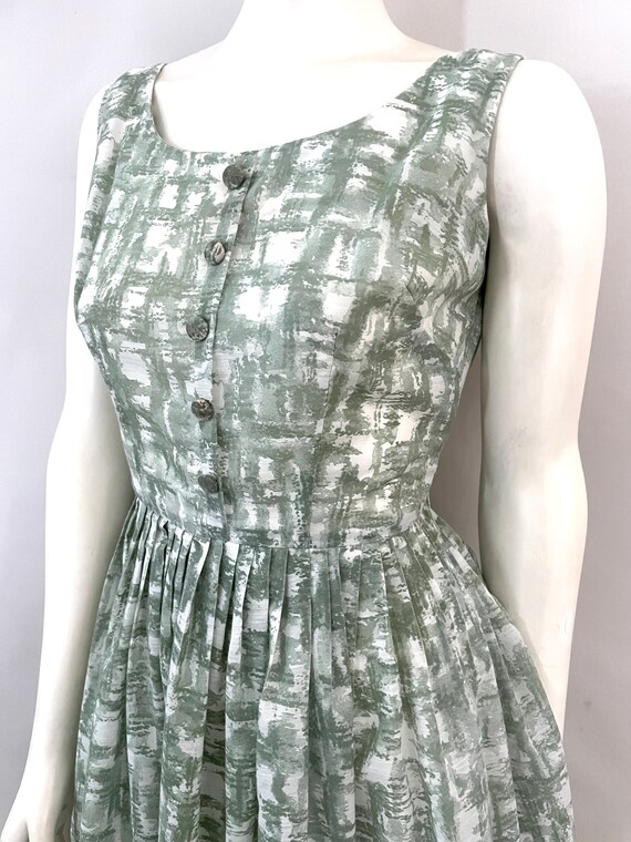 Vintage 50's White, Green, Sleeveless, Swing Dres… - image 6