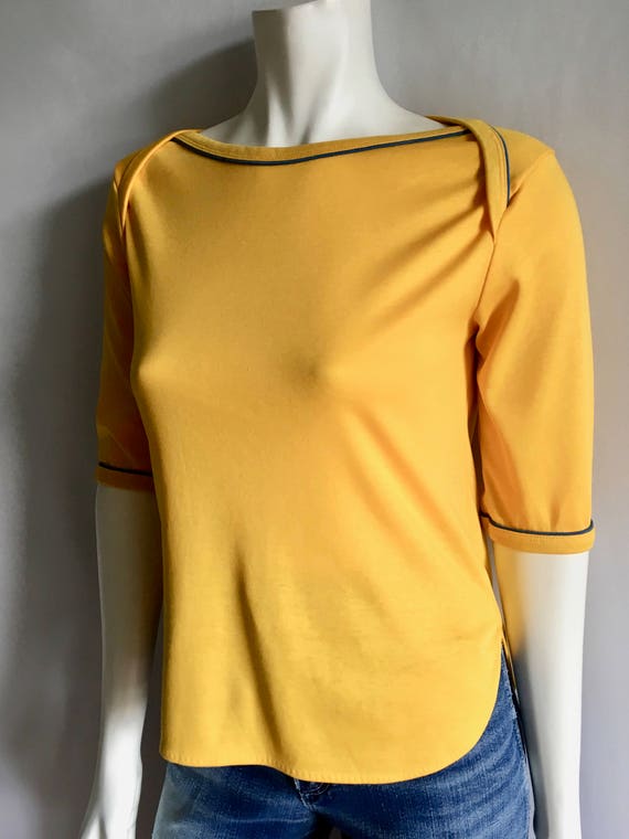 levis yellow top