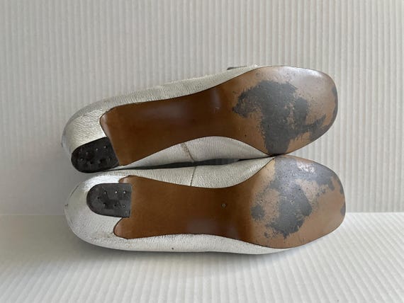 60's Mod, Silver Lame, Jeweled, Pumps (Size 8) - image 8