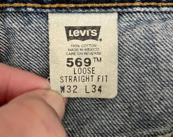 Vintage 00's Levi's 569 Jeans, Loose, Straight Fit, Denim (W32)