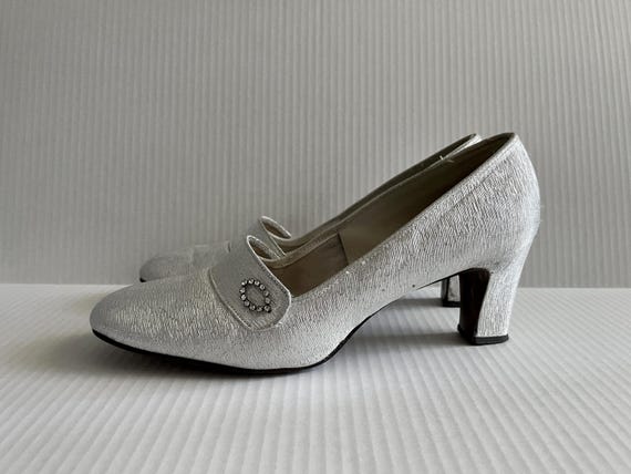 60's Mod, Silver Lame, Jeweled, Pumps (Size 8) - image 7