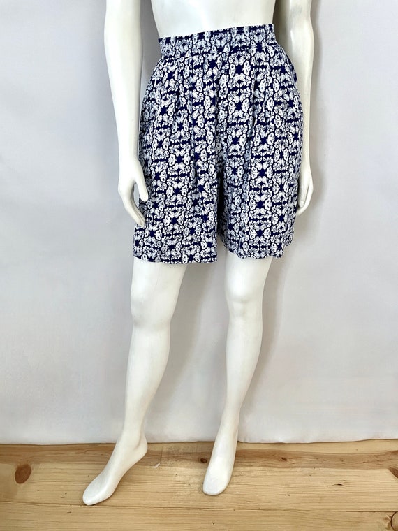 Vintage 80's Jantzen, Blue, White, Floral, Shorts… - image 2