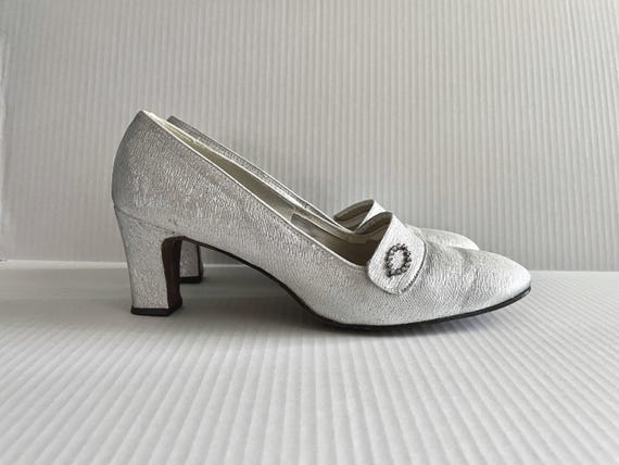 60's Mod, Silver Lame, Jeweled, Pumps (Size 8) - image 1