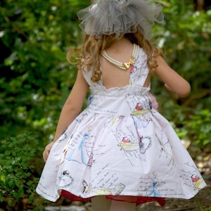 Snow White dress, Cinderella Dress, Belle Dress, Princess girls dress,  Princess dress, Girls Princess Dress, Princess Birthday Outfit