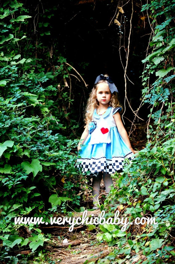 alice in wonderland green dress Alice Hooded Dress main image 0