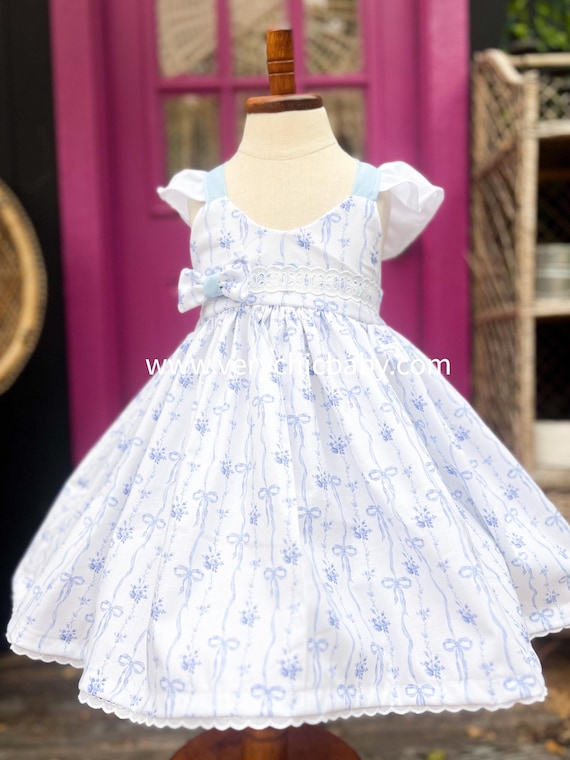 what is a line dress cut Lyla out – & Dot Celebrate everything from your Color:#24-Banana Formal Dresses & Wedding Champagne satin dress