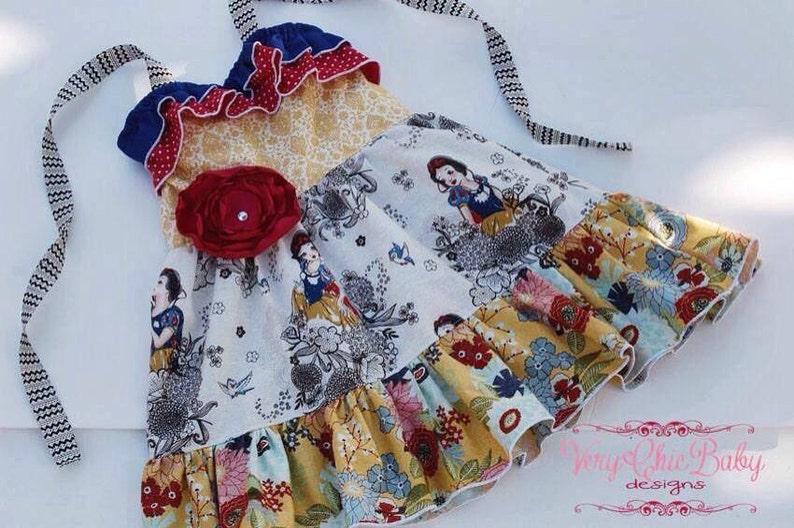 A DEE - Abstract Teddy Scarlett Teddy Box Pleat Dress - Snow White