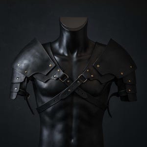 ハンドメイドレザーショルダーポールドロン：中世の鎧、LARPコスプレ