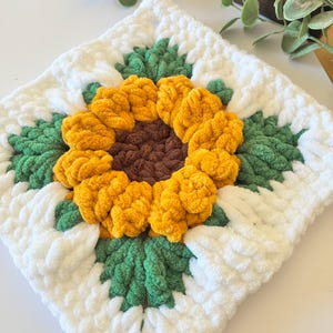 Chic and Easy Granny Square Crochet Design for Beginners - Instant PDF Pattern