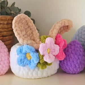 Mini Easter Basket Plush Crochet Pattern, Low Sew Amigurumi Pattern for Cute Easter DIY Crochet Gifts and Spring Decor