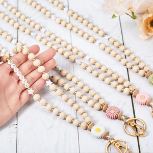 Personalized Boho Daisy Lanyard for Teacher,Lanyard with name,Badge Holder,Personalized Teacher Gift,Wooden Bead Lanyard,Affordable Teacher