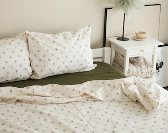 Green Bedding Set: Heart Pattern with Organic Fabric, 2  Pillow, Sheet and Duvet Cover