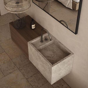 Lichte marmeren wastafel Emperador: wandgemonteerd travertijnontwerp
