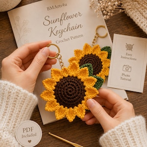 Crochet Sunflower Keychain Pattern PDF, Flower Bag Charm with Leaves, Beginner Photo Tutorial, Digital Download