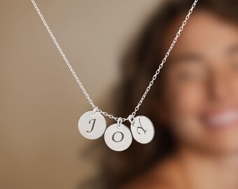 Tiny Disc Letter Necklace for Women Personalized Disc Necklace Dainty Initial Disc Necklace Kids Initials Jewelry Christmas Gift for Mom