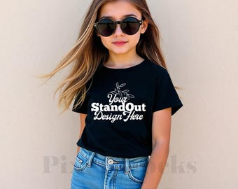 Schwarz Bella Canvas 3001Y Tshirt Mockup, Mädchen T-Shirt Modelliert Mock-Up, Bella Canvas Kinder Schwarz T-Shirt Mockup, BC 3001Y Jugend Trendy Mockup