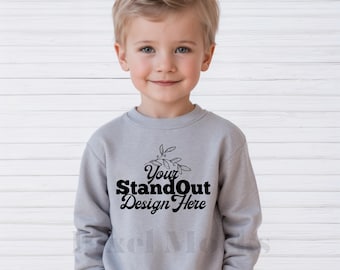 Maqueta de sudadera de polar jaspeado para niños pequeños Rabbit Skins 3317, maqueta de suéter gris de cuello redondo para niños, maqueta de sudadera RS 3317 para niño.