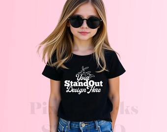 Schwarz Bella Canvas 3001Y Tshirt Mockup, Mädchen T-Shirt Modelliert Mock-Up, Bella Canvas Kinder Schwarz T-Shirt Mockup, BC 3001Y Jugend Trendy Mockup