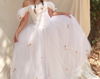 1980s Rose Applique Tulle Wedding Dress