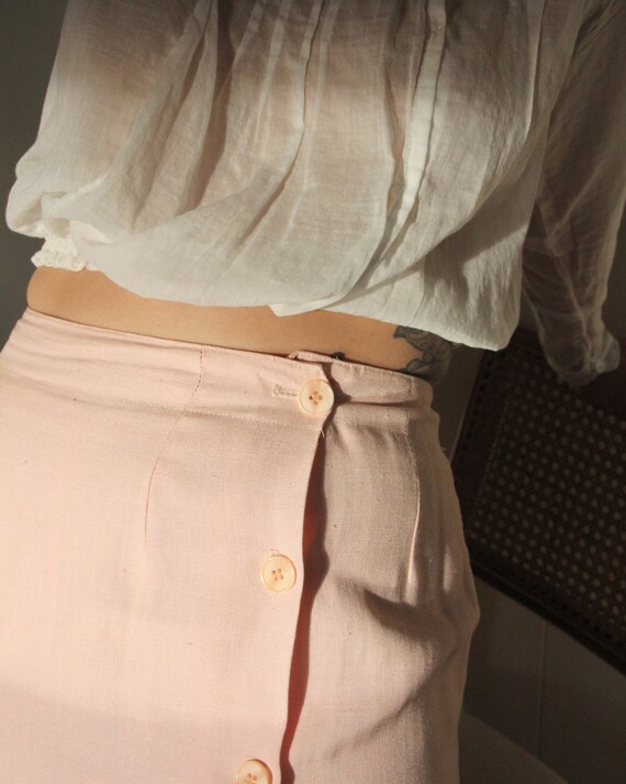 Vintage 1970s Light Pink Linen Side Button Midi S… - image 3