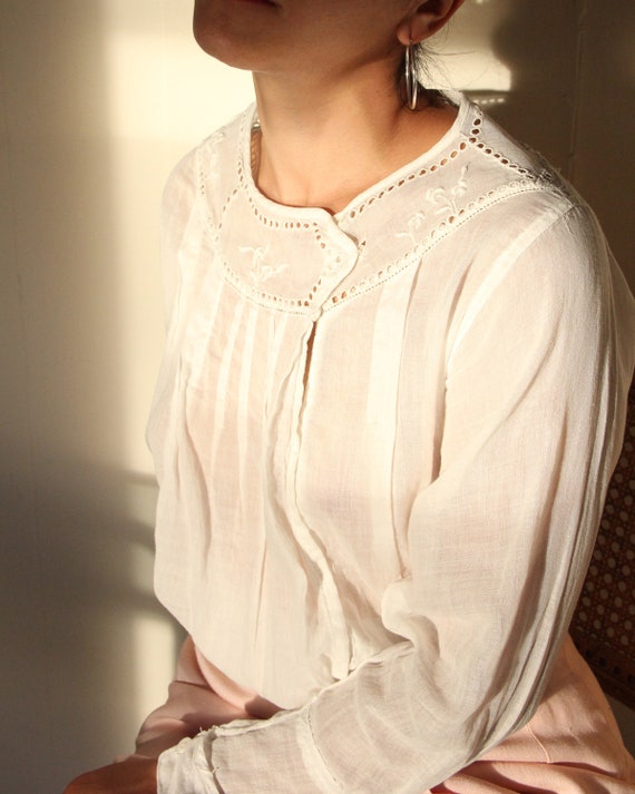 Antique 1910s / 1920s Cotton Eyelet Gathered Botto