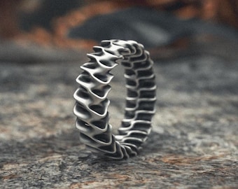 Anillo con diseño de ondas, plata de ley 925, banda moderna, anillo geométrico artesanal, alianza de boda escultural, regalo unisex.