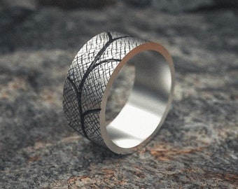 Anillo de plata con hojas grabadas inspirado en la naturaleza - Alianza de boda de plata de ley 925 hecha a mano