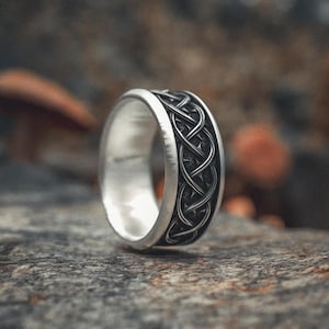Celtic Knot Ring 925 Sterling Silver | Handcrafted Irish Infinity Band | Oxidized Viking Wedding Ring | Unisex Norse Jewelry Gift