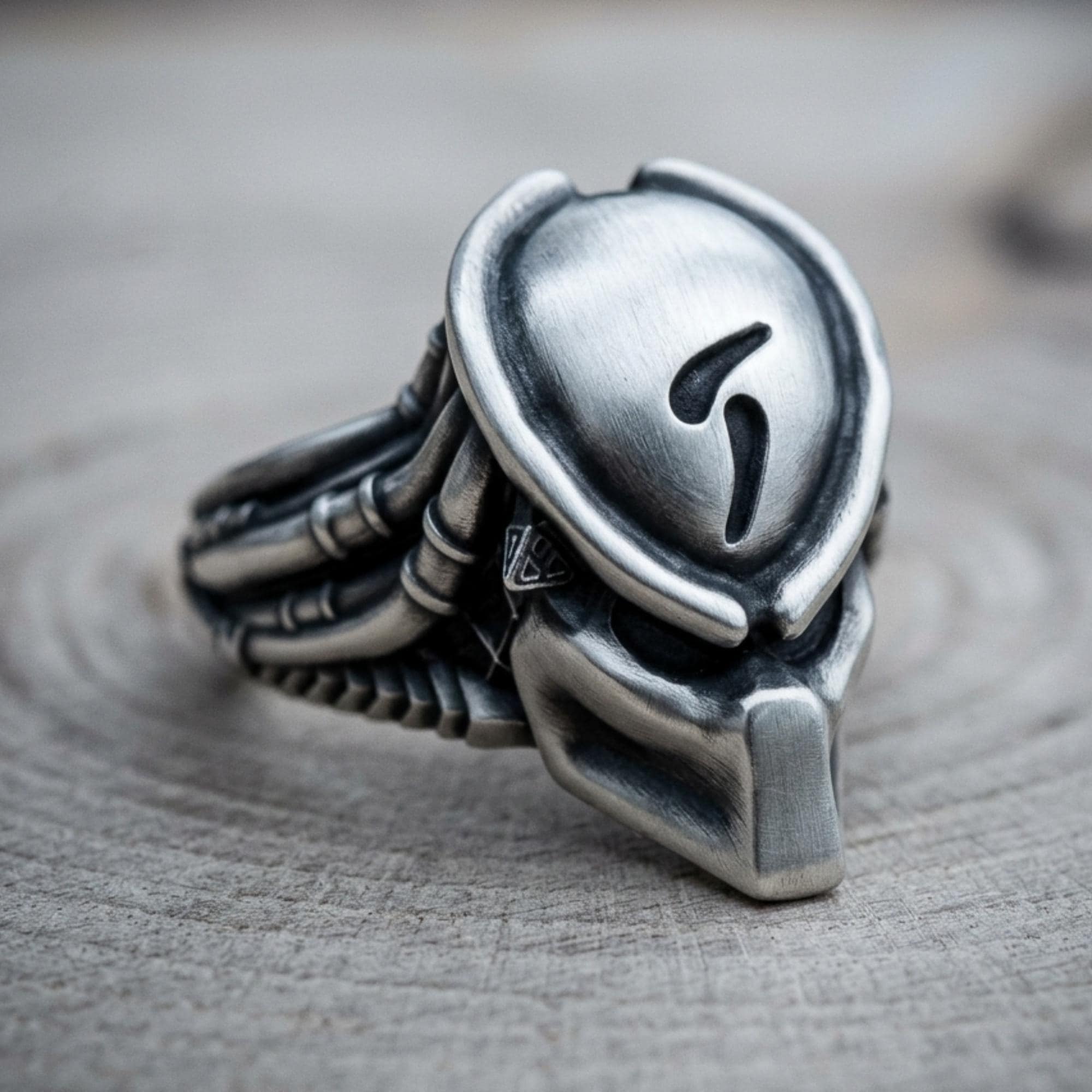 パ*ん様 シルバー・スカルリング・プレデターモチーフ Predator Ring - Etsy