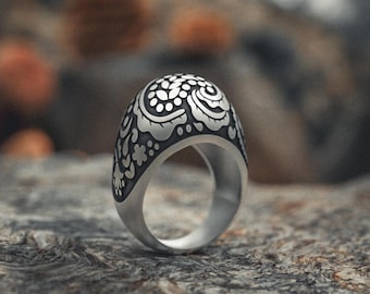 Carved Leaf Motif Promise Ring For Him, Oxidized Rococo Ornament Mens Wedding Band Ring in Sterling Silver, Floral Engagement Ring For Men