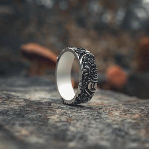 Floral Band Ring 925 Sterling Silver Vintage Style Botanical Wedding Band Oxidized Silver Nature Inspired Jewelry Gift for Her Daisy Ring