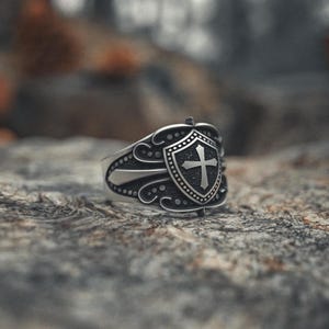 Shield Cross Ring 925 Sterling Silver Medieval Knight Templar Christian Protection Symbol Oxidized Vintage Signet Ring Men